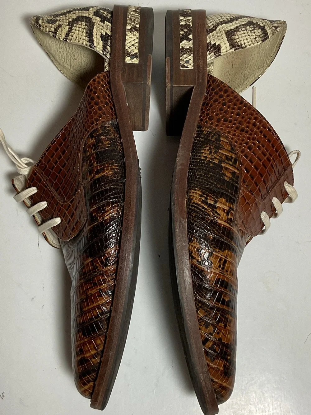 Freda Salvador Wit D’Orsay Leather Oxfords Croc Snakeskin